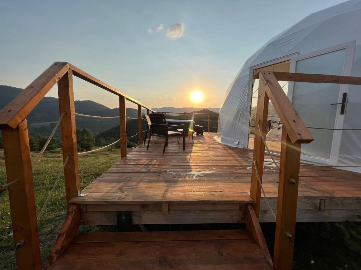 Starry Dome - Manta'S Retreat Glamping Cornereva Hotel Екстериор снимка