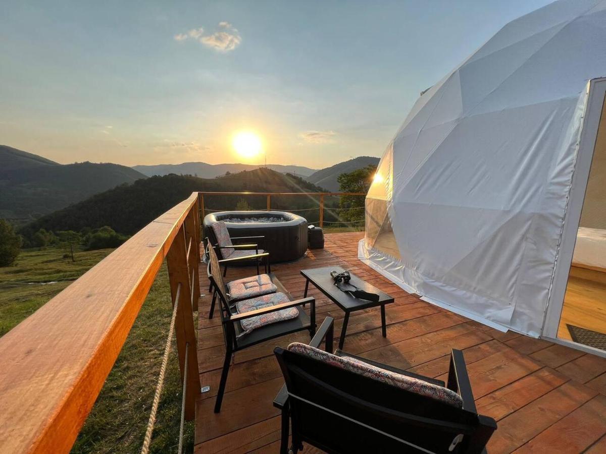 Starry Dome - Manta'S Retreat Glamping Cornereva Hotel Екстериор снимка
