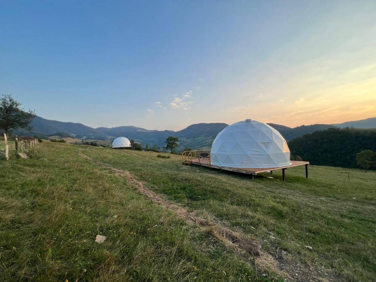 Starry Dome - Manta'S Retreat Glamping Cornereva Hotel Екстериор снимка