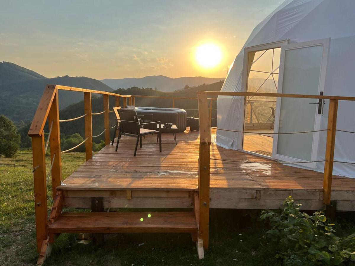 Starry Dome - Manta'S Retreat Glamping Cornereva Hotel Екстериор снимка