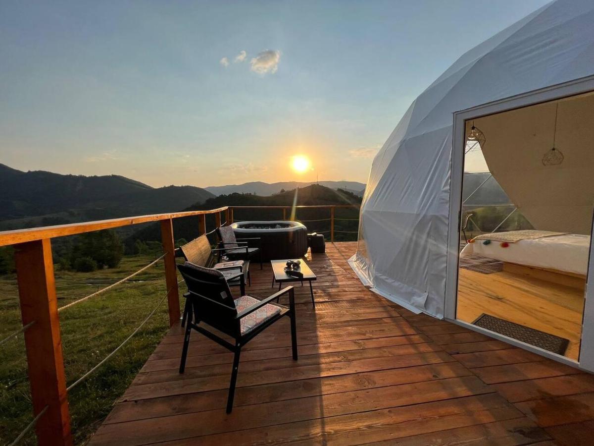 Starry Dome - Manta'S Retreat Glamping Cornereva Hotel Екстериор снимка