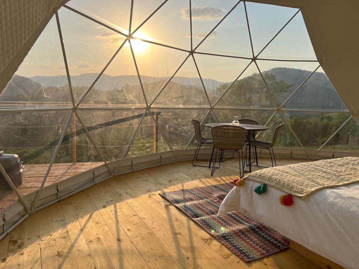 Starry Dome - Manta'S Retreat Glamping Cornereva Hotel Екстериор снимка