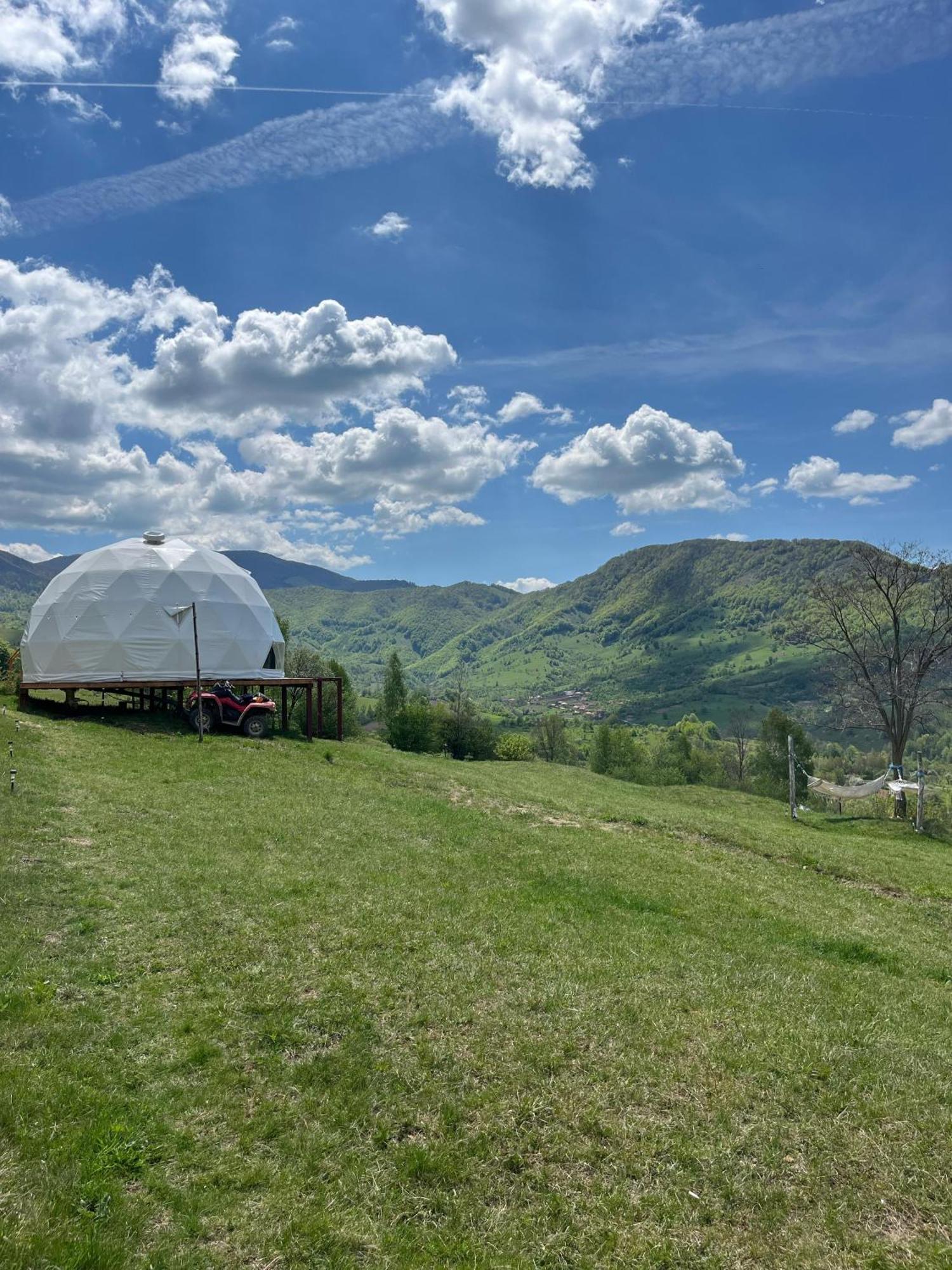 Starry Dome - Manta'S Retreat Glamping Cornereva Hotel Екстериор снимка