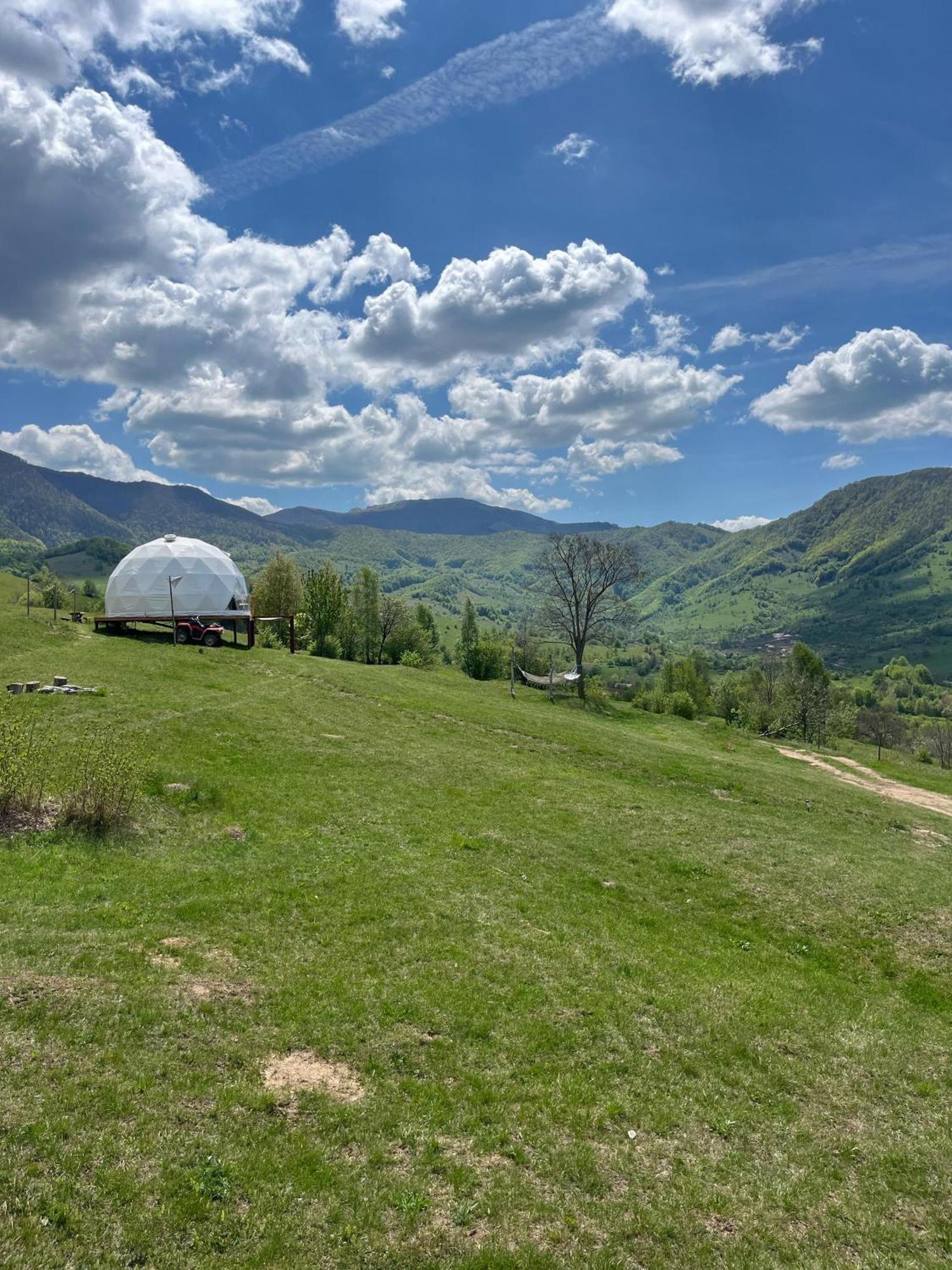 Starry Dome - Manta'S Retreat Glamping Cornereva Hotel Екстериор снимка